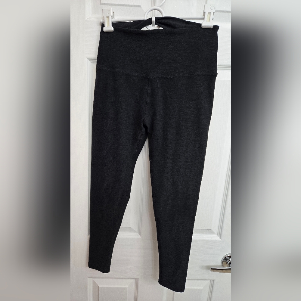 Beyond Yoga Charcoal Leggings.  Medium, Soft, Space Dye
